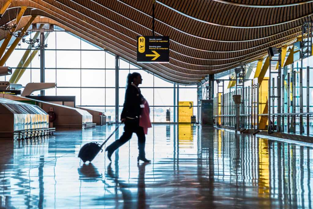 Las aerolíneas no indemnizarán los retrasos y cancelaciones de vuelos por el apagón | Abogados en Mataró